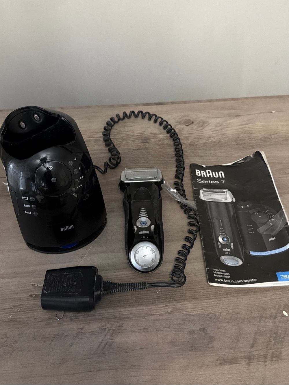 Braun 5693 Series 7 Flex Wet Dry Trimmer Smartcare Clean Station TESTED